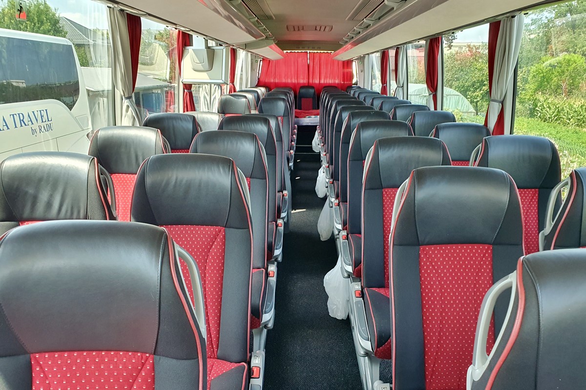 https://www.doratravel.ro/wp-content/uploads/2023/11/inchirieri-autocare-setra-s515-1.jpg